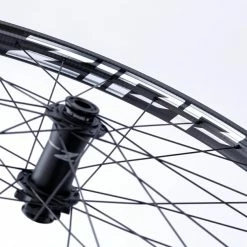 ZIPP Jeu De Roues 3ZERO Moto 27,5" Tubeless Boost Sram/Shimano 10 ZIPP Jeu De Roues 3ZERO Moto 27,5" Tubeless Boost Sram/Shimano -Shimano Soldes Zipp 3ZERO Moto Tubeless Boost Laufradsatz silver stealth 228ih06nTNOyaI